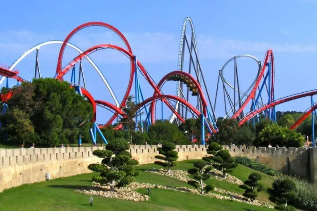 Dom wakacyjny Willa Casa Grande Al Lado De Port Aventura Vilaseca de Solcina Hiszpania